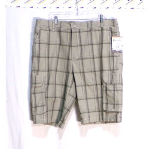 Rustic Ridge Men's Cudney Shorts Khaki Plaid Cargo Size 40